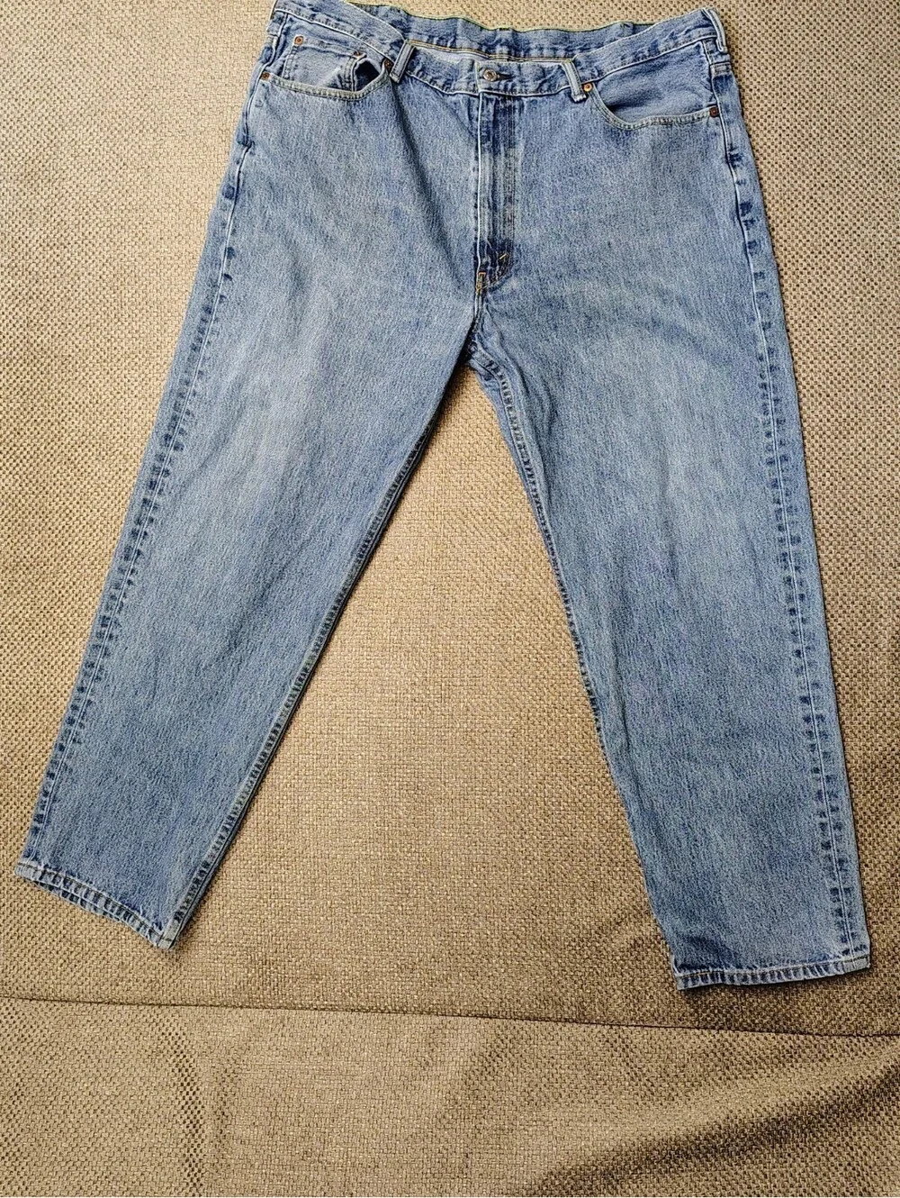 Levis 550 Jeans Mens 44x32 Relaxed Fit Tapered Leg Light Wash Blue Denim 5 Pocke
